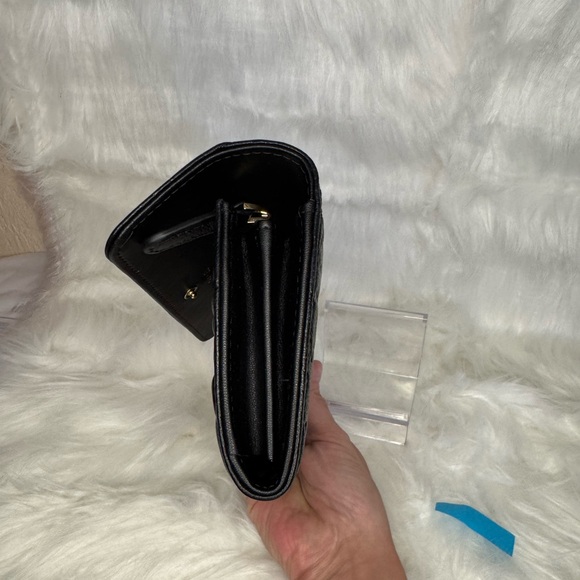 NWOT CHANEL Lambskin Camellia Embossed Large Gusset Flap Wallet Black ❤️❤️ - Picture 5 of 8